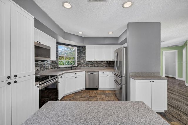 703 RIVERSIDE DRIVE, Tarpon Springs, FL 34689