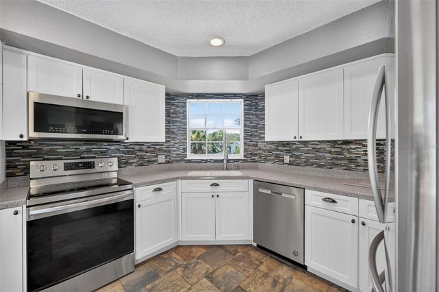 703 RIVERSIDE DRIVE, Tarpon Springs, FL 34689