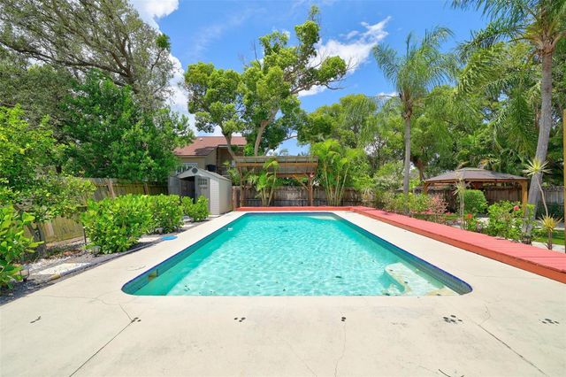 703 RIVERSIDE DRIVE, Tarpon Springs, FL 34689