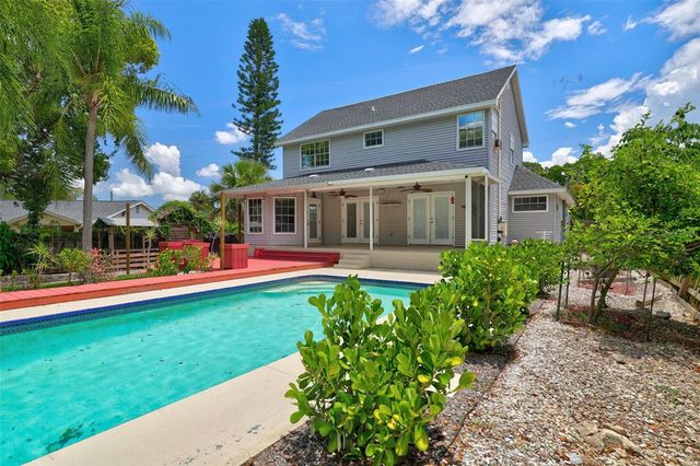 703 RIVERSIDE DRIVE, Tarpon Springs, FL 34689