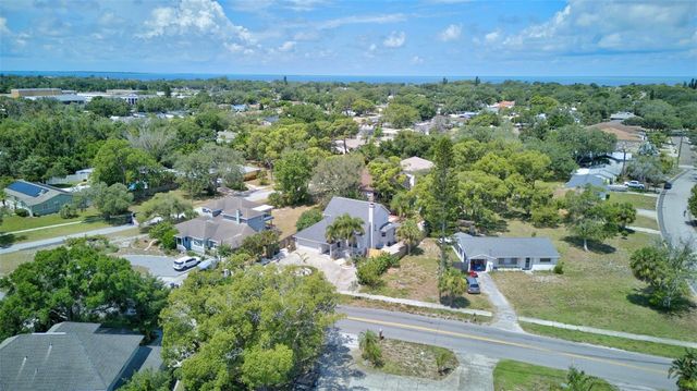 703 RIVERSIDE DRIVE, Tarpon Springs, FL 34689