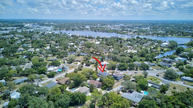 703 RIVERSIDE DRIVE, Tarpon Springs, FL 34689