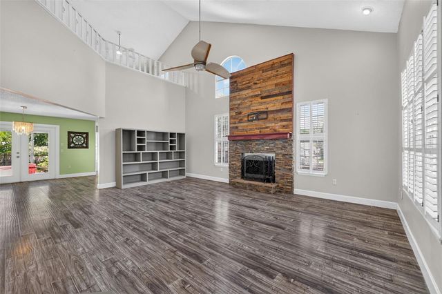 703 RIVERSIDE DRIVE, Tarpon Springs, FL 34689
