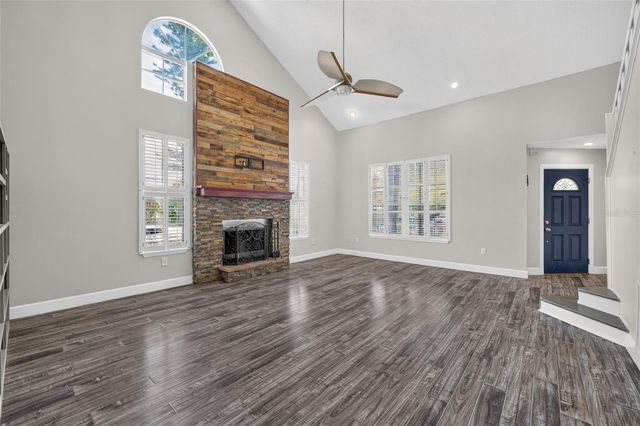 703 RIVERSIDE DRIVE, Tarpon Springs, FL 34689