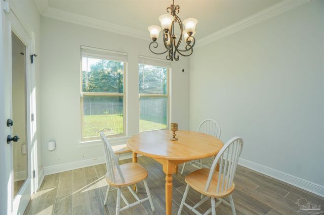 9953 Suwanee Ln, Pensacola, FL 32526