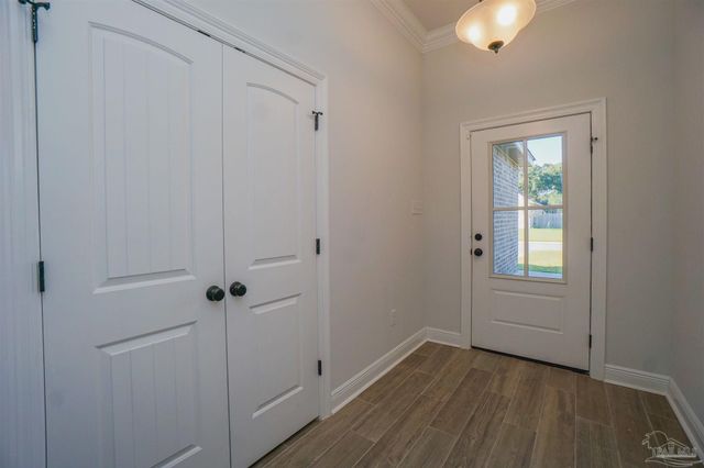 9953 Suwanee Ln, Pensacola, FL 32526