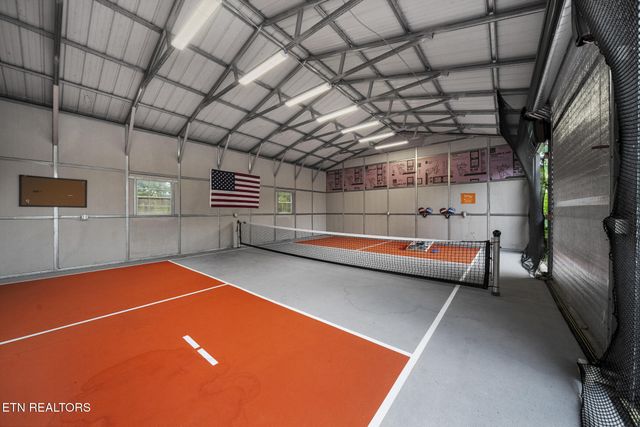 1156 Hemlock Drive, Gatlinburg, TN 37738