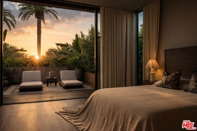 530 N La Jolla Avenue, Los Angeles, CA 90048