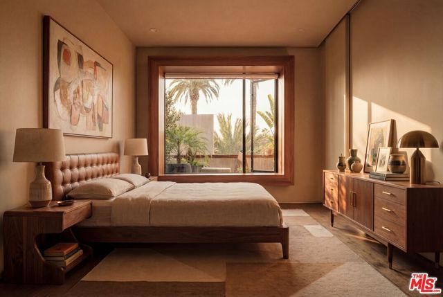 530 N La Jolla Avenue, Los Angeles, CA 90048