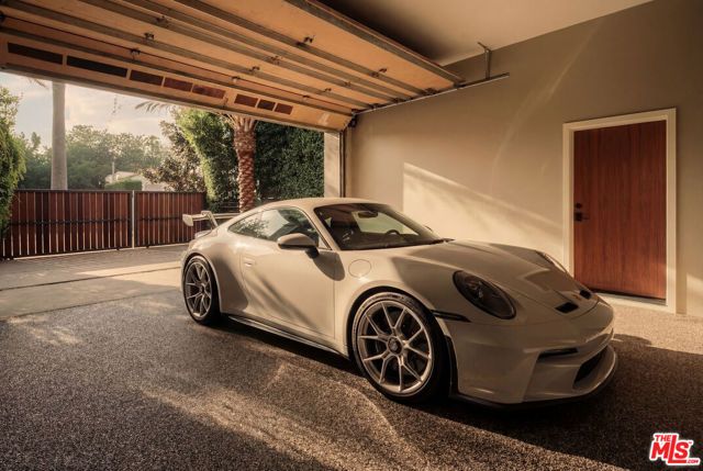 530 N La Jolla Avenue, Los Angeles, CA 90048