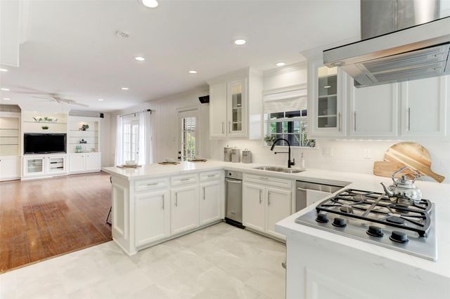 4135 Breakwood Drive, Houston, TX 77025