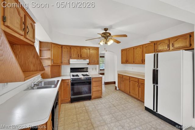 642 W Maplehurst Street, Ferndale, MI 48220
