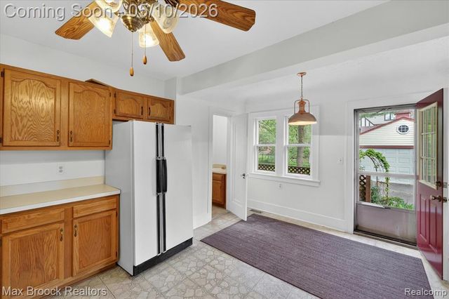 642 W Maplehurst Street, Ferndale, MI 48220