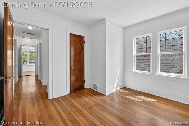 642 W Maplehurst Street, Ferndale, MI 48220