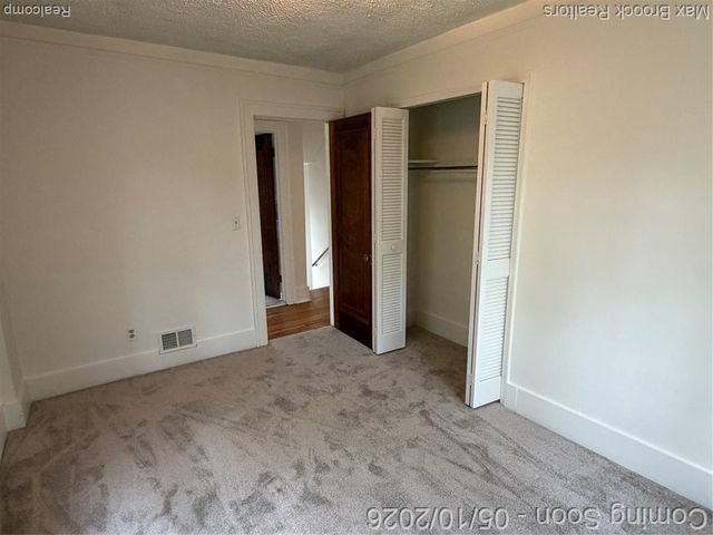 642 W Maplehurst Street, Ferndale, MI 48220