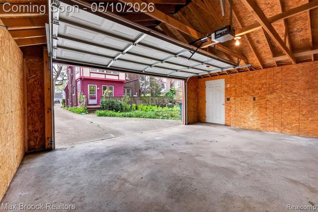 642 W Maplehurst Street, Ferndale, MI 48220