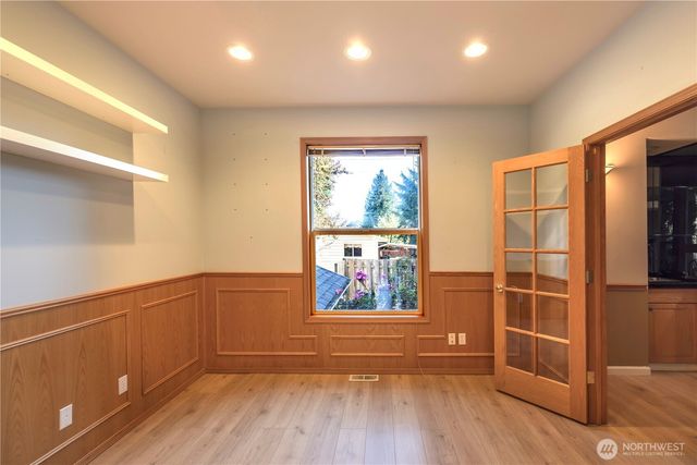 27111 141st Avenue SE, Kent, WA 98042