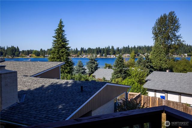 27111 141st Avenue SE, Kent, WA 98042