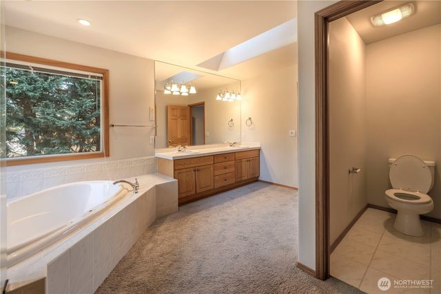 27111 141st Avenue SE, Kent, WA 98042