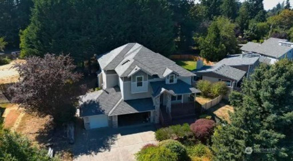 27111 141st Avenue SE, Kent, WA 98042