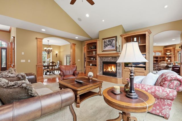 3249 Wilds Ridge NW, Prior Lake, MN 55372