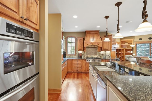 3249 Wilds Ridge NW, Prior Lake, MN 55372