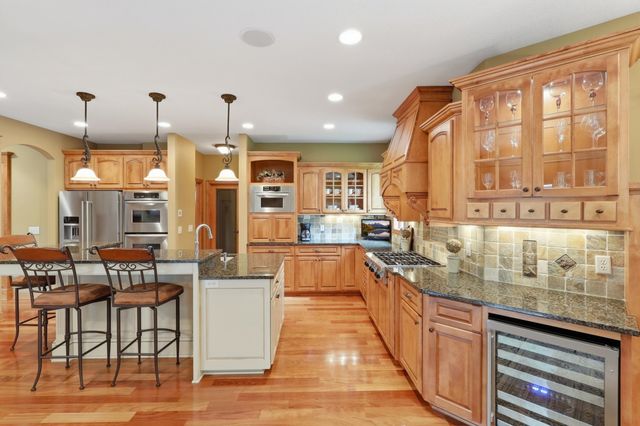 3249 Wilds Ridge NW, Prior Lake, MN 55372