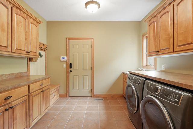 3249 Wilds Ridge NW, Prior Lake, MN 55372