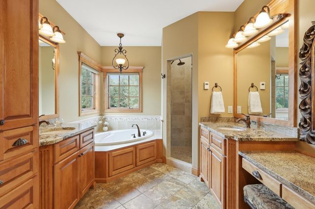 3249 Wilds Ridge NW, Prior Lake, MN 55372
