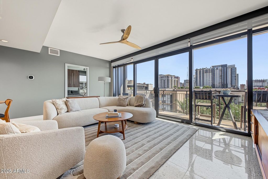 200 W PORTLAND Street 627, Phoenix, AZ 85003 — exterior