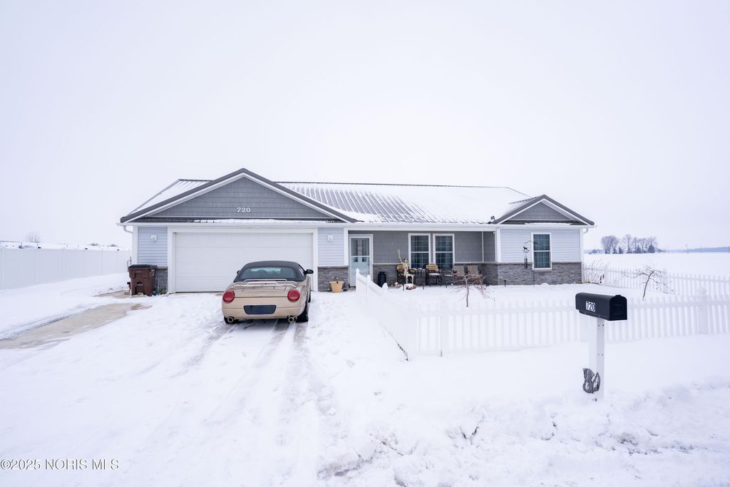 720 Bergman Drive, Sherwood, OH 43556