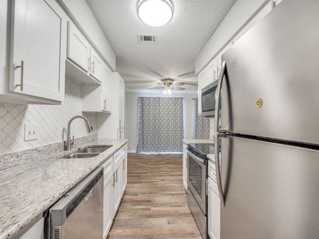 649 Timberline Drive, Hurst, TX 76053