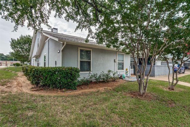 649 Timberline Drive, Hurst, TX 76053