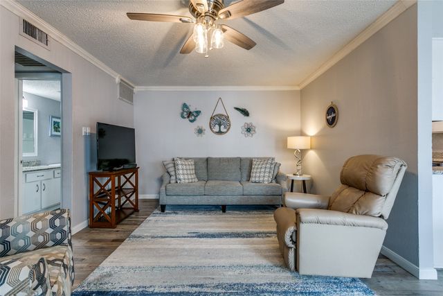 649 Timberline Drive, Hurst, TX 76053