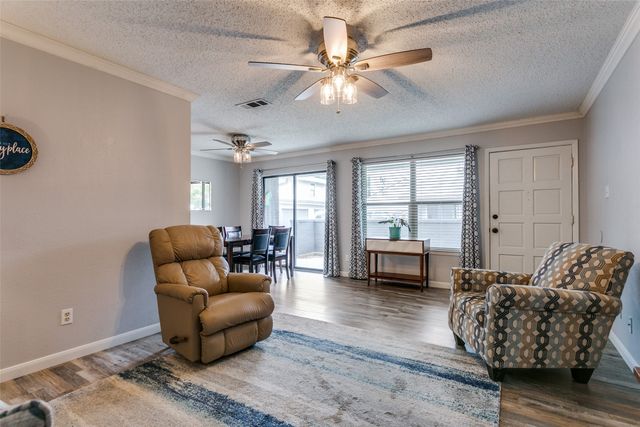 649 Timberline Drive, Hurst, TX 76053