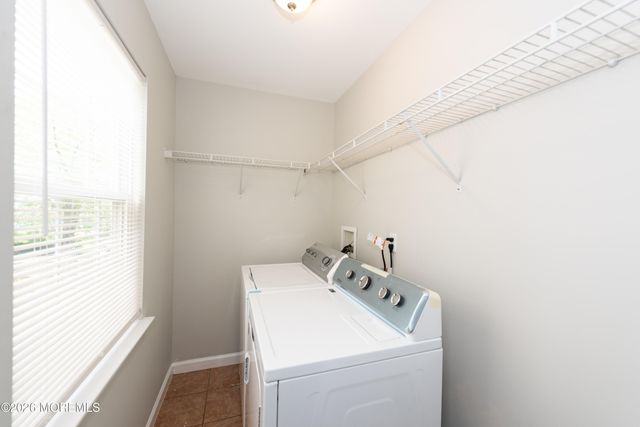 41 Seabreeze Way, Keansburg, NJ 07734