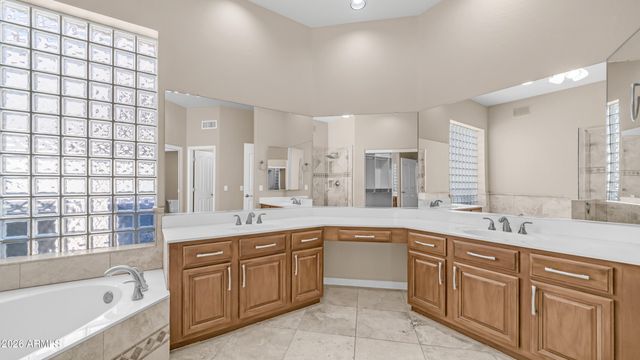 16225 S 1st Street, Phoenix, AZ 85048