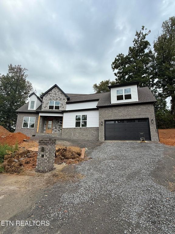 4542 Christine Lynnae St, Knoxville, TN 37938