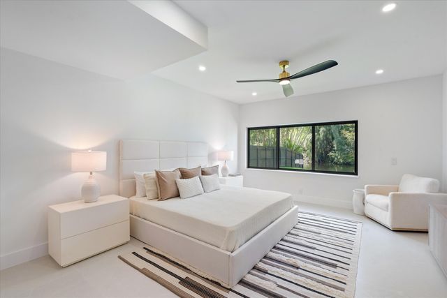 911 Mockingbird Lane, Plantation, FL 33324