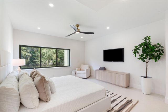 911 Mockingbird Lane, Plantation, FL 33324