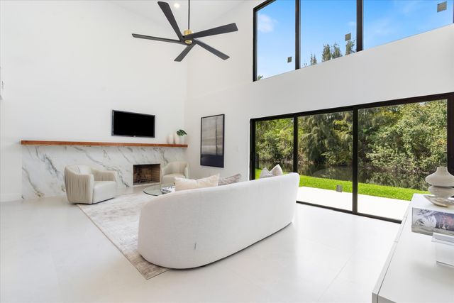 911 Mockingbird Lane, Plantation, FL 33324