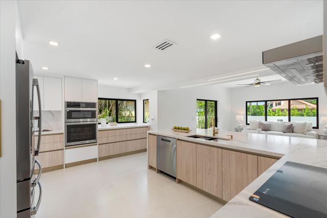 911 Mockingbird Lane, Plantation, FL 33324