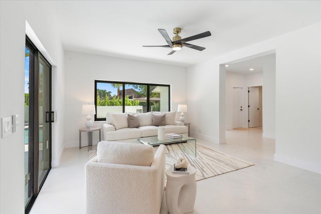 911 Mockingbird Lane, Plantation, FL 33324