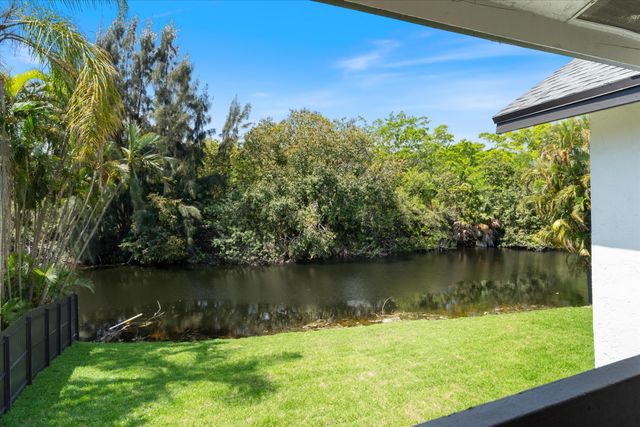 911 Mockingbird Lane, Plantation, FL 33324