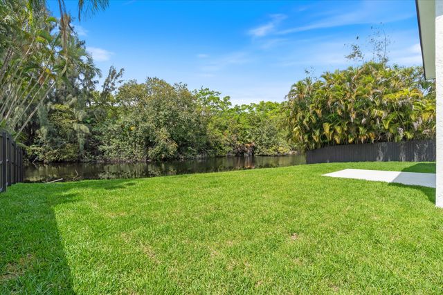 911 Mockingbird Lane, Plantation, FL 33324
