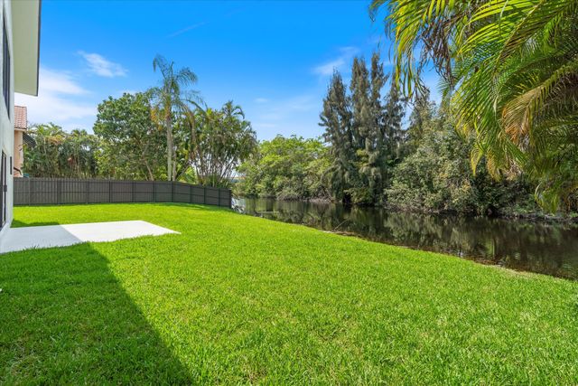 911 Mockingbird Lane, Plantation, FL 33324