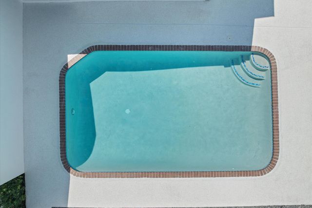 911 Mockingbird Lane, Plantation, FL 33324