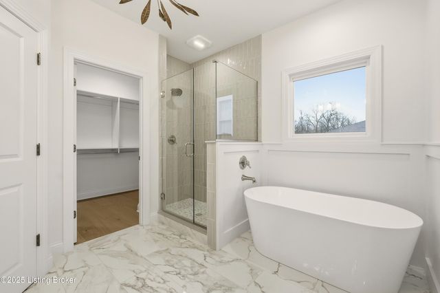 4011 Thomas Farm Dr, Louisville, KY 40299