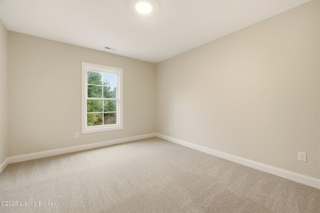 4011 Thomas Farm Dr, Louisville, KY 40299