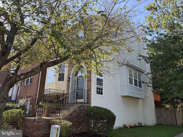 8106 CASTLEBURY TER, Gaithersburg, MD 20879